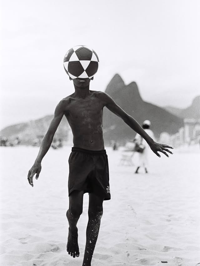 Rafael Moura stopped shooting digital in 2017. He had begun to feel disconnected from the images he was making. Drawn instead to the imperfections of film, he developed an approach rooted in observation rather than manipulation. “I don’t remove anything. I don’t add anything,” he said. “It’s whatever way it’s going to turn out.” The result is a body of work that feels like real life, not a polished version of it.Words by @rob_cord_ Photography: @Rafael_Moura Fashion @sofia.mottaaEIC @vladimirrestoinroitfeldFashion Director @carineroitfeldCreative Director @e.mmanEditorial Director @rob_cord_Senior Editor @genevieve.g.walker Fashion Editor @sofia.mottaaDigital Director @scovvvAssociate Editor @kat.harronArt Director @guillaumesbalchiero by @players