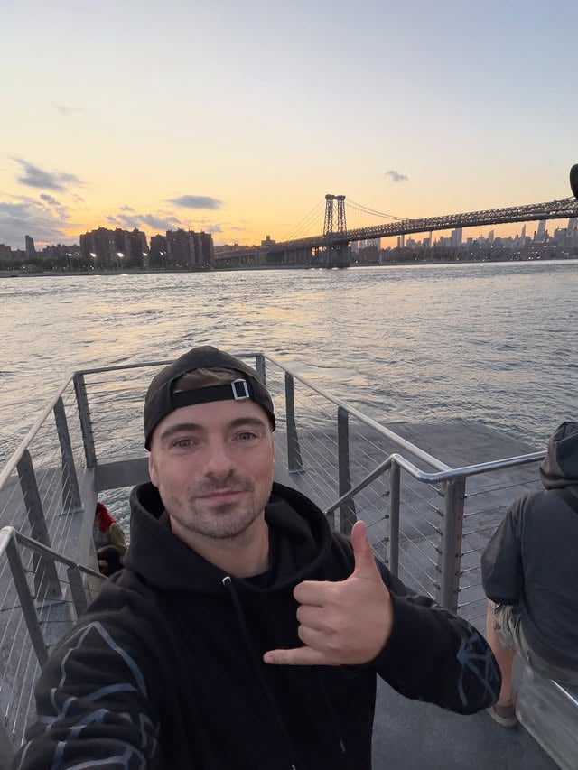 New York see you this week!!! 3 nights at Barclays CANT WAIT also @wearegalantis joining thursday! 🔥❤️🤯