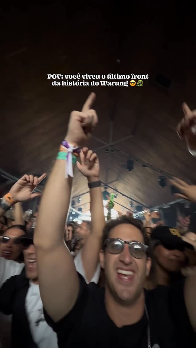 Quem aí já viveu um front do @warungbeachclub? 🫠 by @tiagomelchior