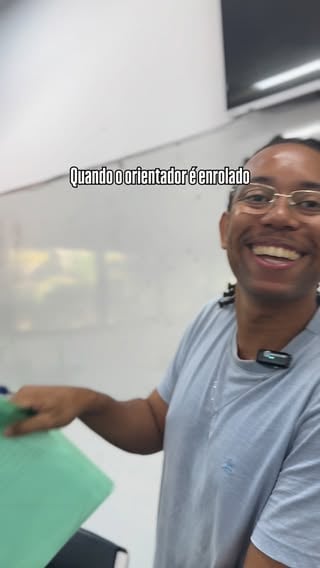 Quando o orientador é enrolado 😃
.
.
.
#humor #humoruniversitario #faculdade #universidade