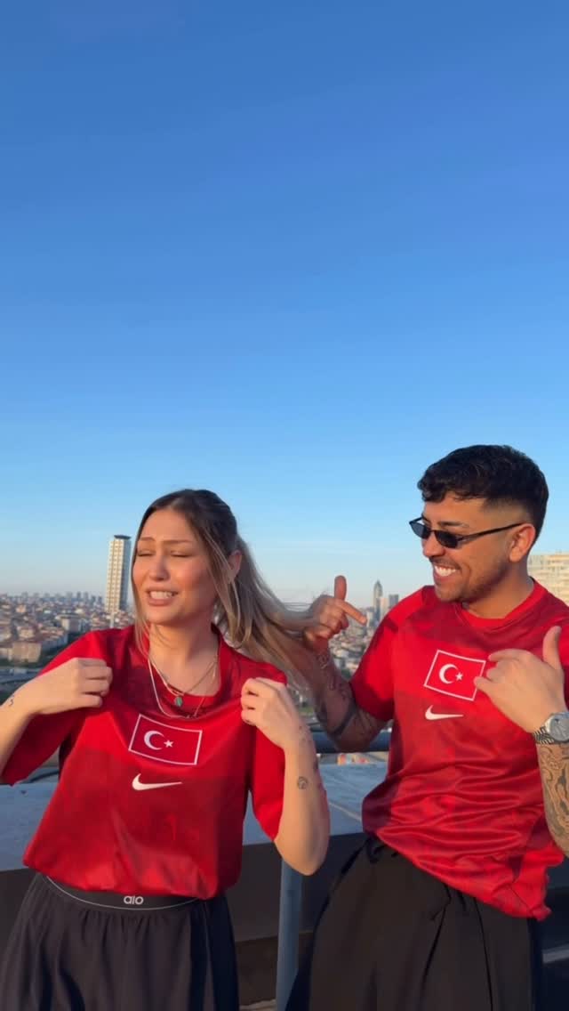 Ay Yıldızım 12 Haziran’da sizlerle ❤️
Dünya kupasında başarılar TÜRKİYEM 🇹🇷