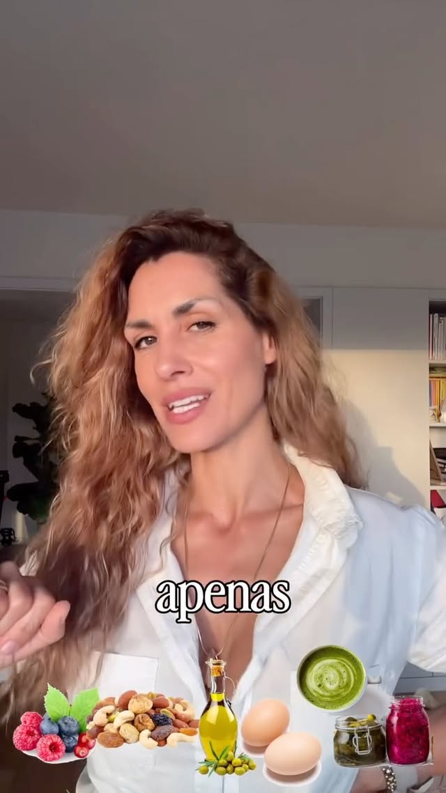 Comenta 7 👇🏼 para teres acesso à inscrição no workshop sobre Metabolismo Feminino 40+, ao protocolo gratuito 🥰 e à oferta especial que vou mencionar na live! Nota: se não seguires não consegues receber a mensagem 🤍 by @joanatelesrtp