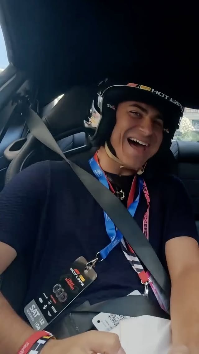 When it comes to the Mustang Dark Horse, nothing compares. When it comes to the engine noises, @mrcarsounds pretty much nails it 🤯#F1PirelliHotLaps #FordReturns @pirelli_motorsport @pirelliusa by @fordracing