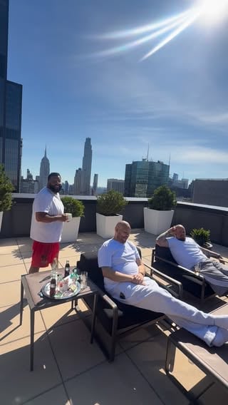 Sun Tanning 🗽