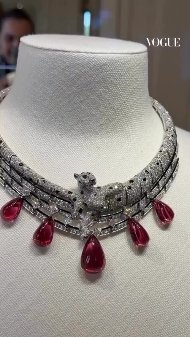 Cartier “Le Chœur des Pierres”Luxury in its purest form — this video showcases Cartier’s latest High Jewelry collection, unveiled recently in Saint-Tropez. The collection features 126 exquisite pieces that required nearly 85,000 hours of design and craftsmanship.Every creation in this collection is truly mesmerizing, capturing the essence of timeless elegance and exceptional artistry. by @style_bysimon
