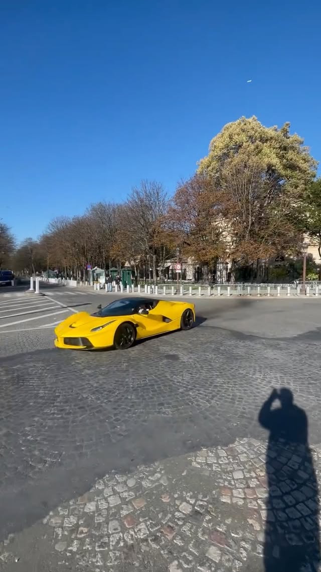 The only correct way to depart in your LaFerrari 🔥📸 @tsb.supercars@ferrarichatcom@rossoclassics@rossoicona@rosso.f40@rosso812#ROSSOautomobili #FerrariChat #Ferrari #Maranello #Supercar #Italy #DriveTastefully #Luxury #DreamCar #ScuderiaFerrari #RaceCar #DrivingFerrari #Fiorano #FerrariLaFerrari #LaFerrari #LaFerrariAperta #Aperta #LaF #V12 by @rossoautomobili
