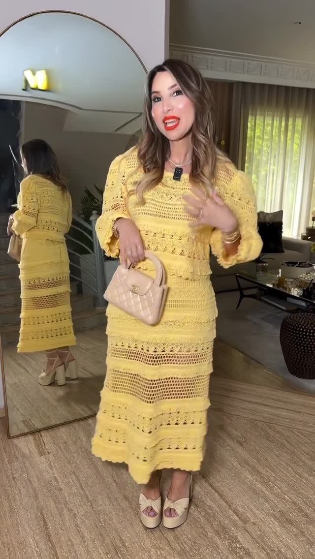 @rita_trendy 🇲🇦❤️‍🔥✨#bonplanshopping | Alerte Mode àCasablanca!Vous rêvez de shopper vos marques préférées à prix mini ? C’est le moment de craquer!❤❤❤❤L’événement incontournable @retrochicmaroc revient pour une Summer Édition exclusive !Profitez de remises exceptionnelles allant jusqu’à -80% sur des pièces uniques.Au programme : Une sélection pointue de prêt-à-porter (Maje, Sandro...), mais aussi des accessoires, des chaussures et des sacs de luxe à prix tout doux.JUL 17Quand ? Ce vendredi 12 et samedi 13 JuinHoraires: De 10h à 20hOù ? Chez @trendylab_ma (Triangle d’or, Casablanca)Ne manquez pas l’occasion de sublimer votre dressing d’été sans vous ruiner.Venez nombreuses, les premiers arrivés seront les premiers servis!#vent #shopping #casablanca by @style_bysimon