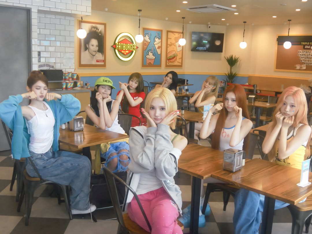 hold that pose

#Hearts2Hearts #하츠투하츠 #H2H 
#LemonTang #Hearts2Hearts_LemonTang